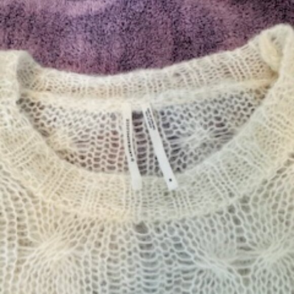 Delicate white cable knit sweater - Picture 6 of 10